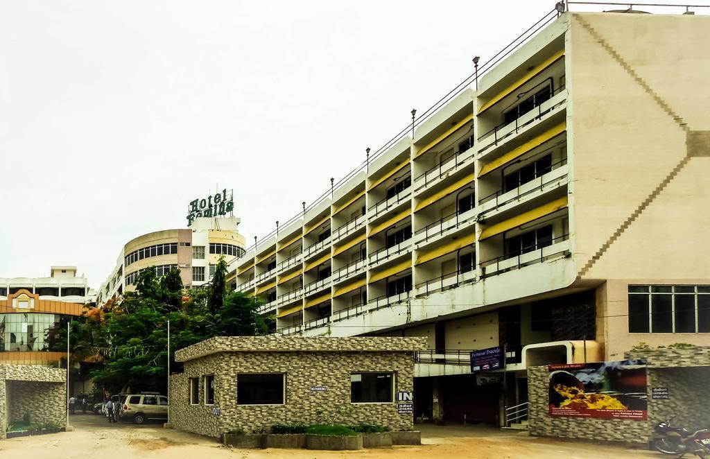 Femina Hotel Tiruchirappalli Exterior photo